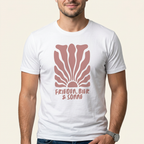 „Frieden, Bier & Sonne“ Sommer T-Shirt, weitere Produktansicht – Boho-Festival-Motiv