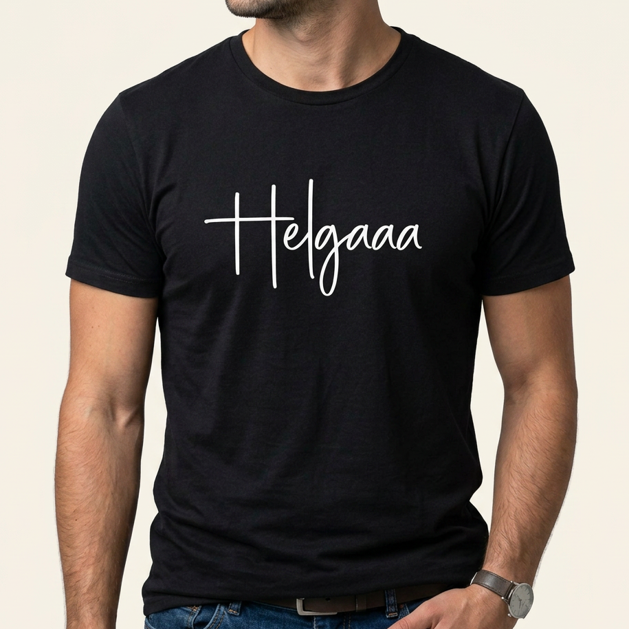 Schwarzes Festival T-Shirt mit „Helgaaa“-Schriftzug in heller Handschrift als Frontprint – Party Shirt