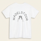 Weißes Mädelstour Shirt in der Rückansicht mit Schriftzug im Bogen und Weinglas-Motiv