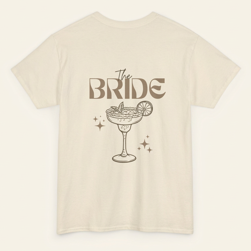 JGA Shirt für die Braut mit elegantem The-Bride-Schriftzug in warmem Gold-Beige